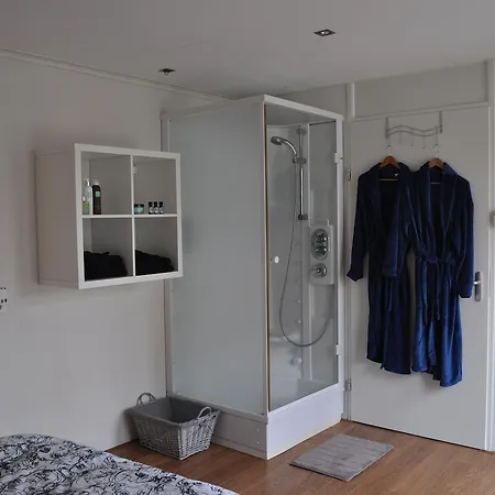 Wellness Studio In The Betuwe Appartement